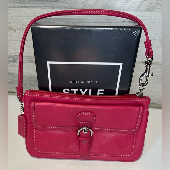 Coach Handbags - 🔥🔥🔥SOLD OUT🔥🔥🤗Coach SoHo Wristlet Bright Pink Leather Wristlet